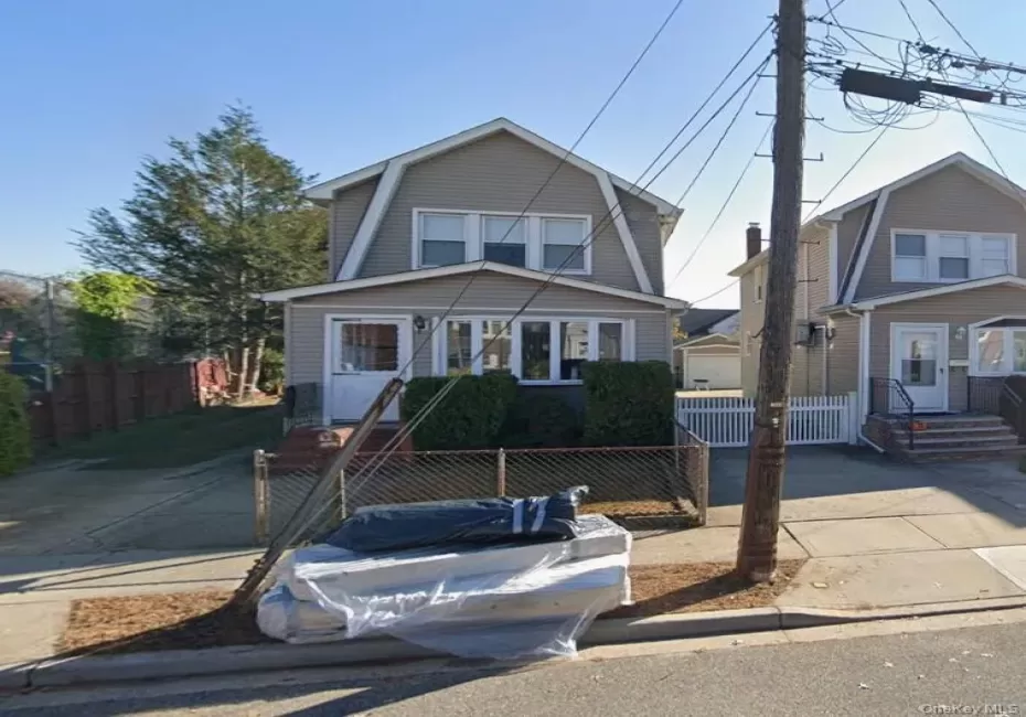 1 Melrose Street, Hempstead, NY, 3 Bedrooms Bedrooms, 7 Rooms Rooms,2 BathroomsBathrooms,Residential,For Rent,Melrose,0,1020370 1 Melrose Street, Hempstead, NY, 3 Bedrooms Bedrooms, 7 Rooms Rooms,2 BathroomsBathrooms,Residential,For Rent,Melrose,0,1020370