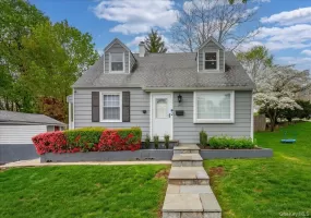 6 Cantitoe Road, Yonkers, NY, 3 Bedrooms Bedrooms, 5 Rooms Rooms,1 BathroomBathrooms,Residential,For Rent,Cantitoe,0,1020498 6 Cantitoe Road, Yonkers, NY, 3 Bedrooms Bedrooms, 5 Rooms Rooms,1 BathroomBathrooms,Residential,For Rent,Cantitoe,0,1020498