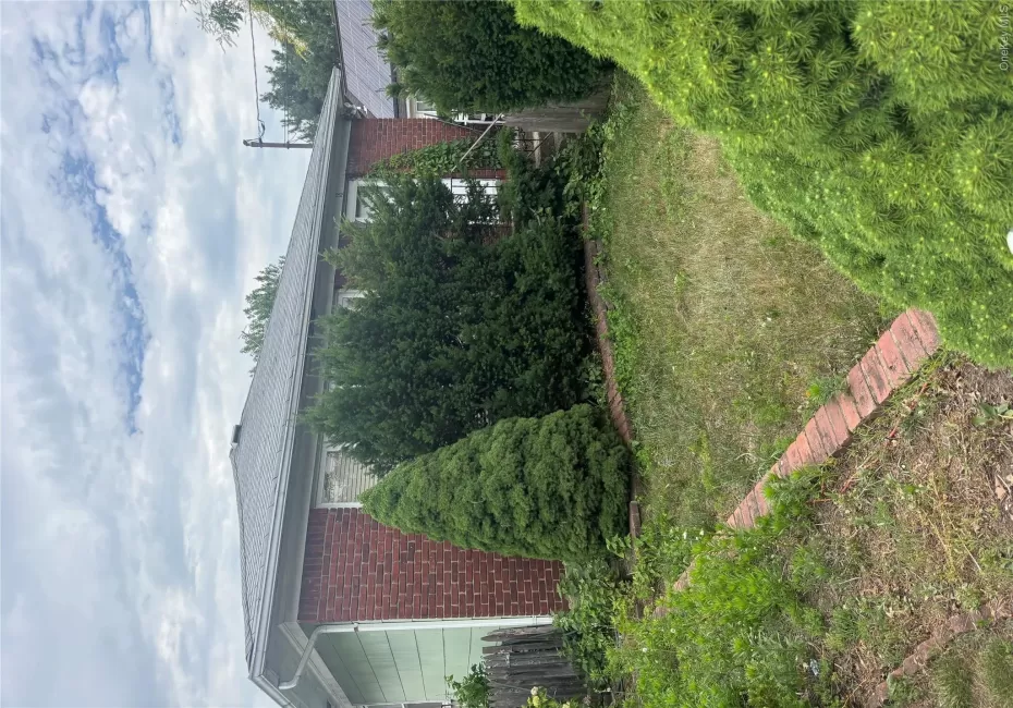 18 Bismark Avenue, Hempstead, NY, 3 Bedrooms Bedrooms, 6 Rooms Rooms,2 BathroomsBathrooms,Residential,For Rent,Bismark,0,1020403 18 Bismark Avenue, Hempstead, NY, 3 Bedrooms Bedrooms, 6 Rooms Rooms,2 BathroomsBathrooms,Residential,For Rent,Bismark,0,1020403