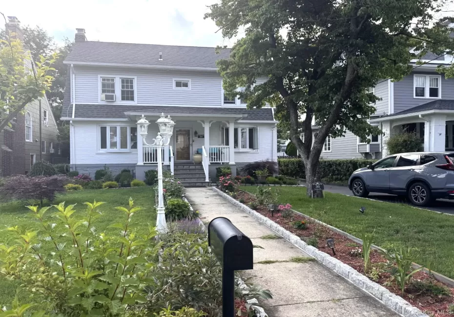 36 Earle Place, New Rochelle, NY, 3 Bedrooms Bedrooms, 10 Rooms Rooms,2 BathroomsBathrooms,Residential,For Rent,Earle,0,1019248 36 Earle Place, New Rochelle, NY, 3 Bedrooms Bedrooms, 10 Rooms Rooms,2 BathroomsBathrooms,Residential,For Rent,Earle,0,1019248
