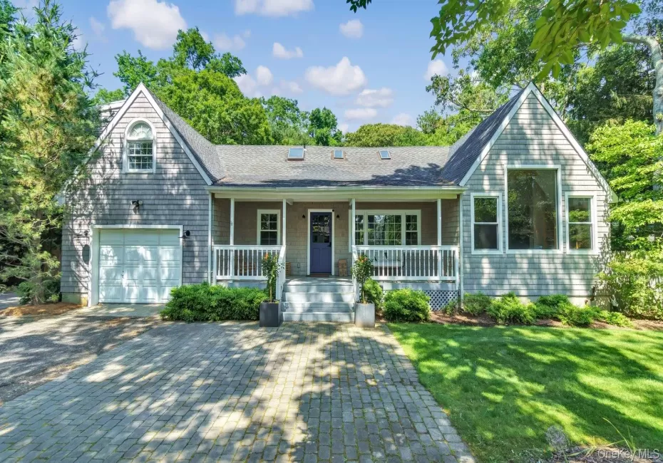 18 Bay View Road, Southampton, NY, 3 Bedrooms Bedrooms, 13 Rooms Rooms,3 BathroomsBathrooms,Residential Lease,For Rent,Bay View,0,1020555 18 Bay View Road, Southampton, NY, 3 Bedrooms Bedrooms, 13 Rooms Rooms,3 BathroomsBathrooms,Residential Lease,For Rent,Bay View,0,1020555