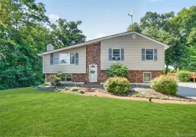 18 Pine Ridge Drive, Wappinger, NY, 3 Bedrooms Bedrooms, 7 Rooms Rooms,1 BathroomBathrooms,Residential,For Rent,Pine Ridge,0,1018334 18 Pine Ridge Drive, Wappinger, NY, 3 Bedrooms Bedrooms, 7 Rooms Rooms,1 BathroomBathrooms,Residential,For Rent,Pine Ridge,0,1018334