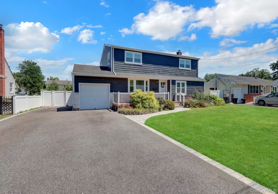16 Heath Lane, Huntington, NY, 4 Bedrooms Bedrooms, 11 Rooms Rooms,3 BathroomsBathrooms,Residential,For Rent,Heath,0,1018193 16 Heath Lane, Huntington, NY, 4 Bedrooms Bedrooms, 11 Rooms Rooms,3 BathroomsBathrooms,Residential,For Rent,Heath,0,1018193