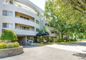 100 Cuttermill Road, North Hempstead, NY, 2 Bedrooms Bedrooms, 5 Rooms Rooms,2 BathroomsBathrooms,Residential Lease,For Rent,Cuttermill,0,1020297 100 Cuttermill Road, North Hempstead, NY, 2 Bedrooms Bedrooms, 5 Rooms Rooms,2 BathroomsBathrooms,Residential Lease,For Rent,Cuttermill,0,1020297