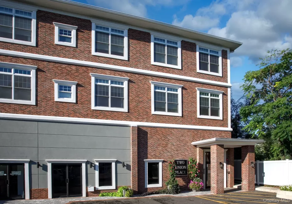 2 Union Place, Huntington, NY, 2 Bedrooms Bedrooms, 5 Rooms Rooms,2 BathroomsBathrooms,Residential Lease,For Rent,Union,0,1020863 2 Union Place, Huntington, NY, 2 Bedrooms Bedrooms, 5 Rooms Rooms,2 BathroomsBathrooms,Residential Lease,For Rent,Union,0,1020863