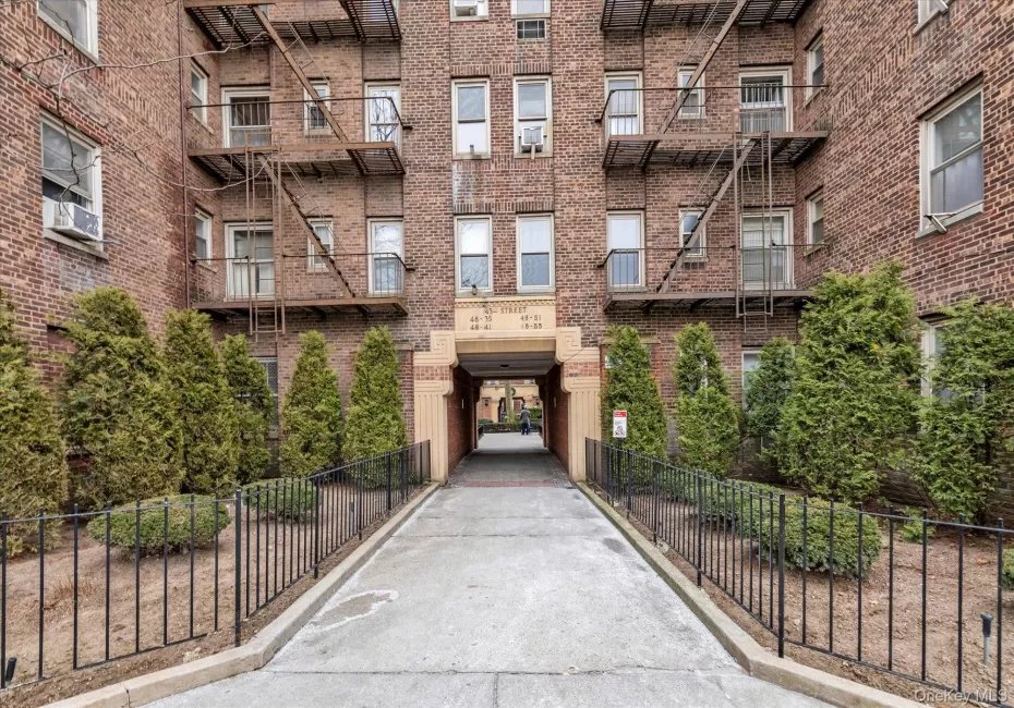 48-35 43 Street, New York, NY, 2 Bedrooms Bedrooms, 4 Rooms Rooms,1 BathroomBathrooms,Residential,For Rent,43,0,952457 48-35 43 Street, New York, NY, 2 Bedrooms Bedrooms, 4 Rooms Rooms,1 BathroomBathrooms,Residential,For Rent,43,0,952457