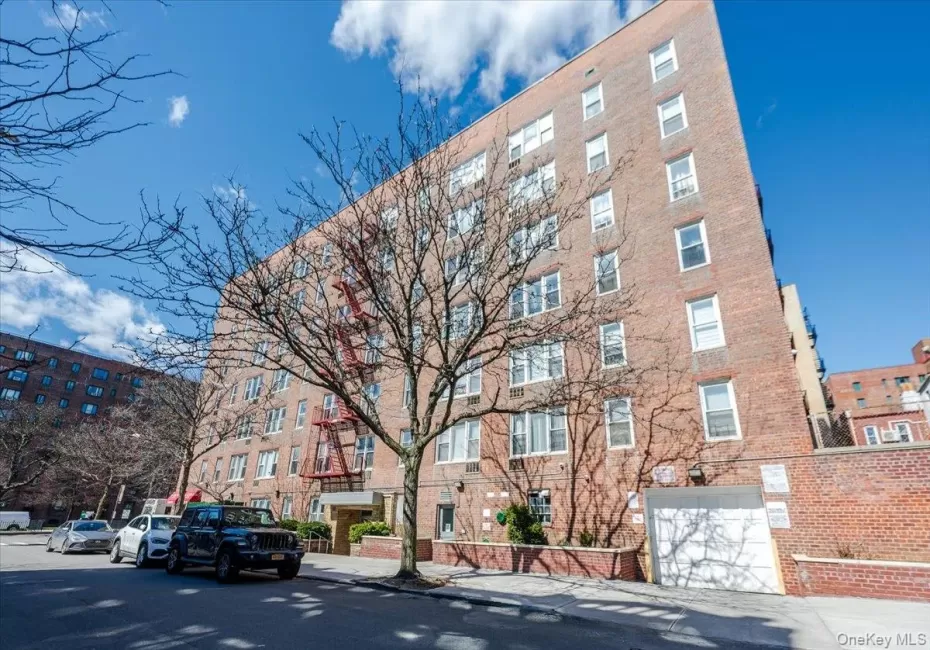 View of apartment building / complex. Main entrance on Benedict Avenue View of apartment building / complex. Main entrance on Benedict Avenue