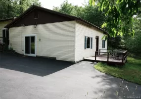 180 Winston Drive, Thompson, NY, 2 Bedrooms Bedrooms, 5 Rooms Rooms,1 BathroomBathrooms,Residential Lease,For Rent,Winston,0,1002095 180 Winston Drive, Thompson, NY, 2 Bedrooms Bedrooms, 5 Rooms Rooms,1 BathroomBathrooms,Residential Lease,For Rent,Winston,0,1002095