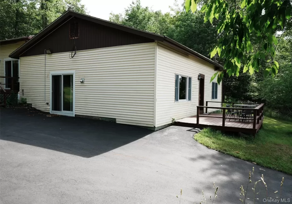 180 Winston Drive, Thompson, NY, 2 Bedrooms Bedrooms, 5 Rooms Rooms,1 BathroomBathrooms,Residential Lease,For Rent,Winston,0,1002095 180 Winston Drive, Thompson, NY, 2 Bedrooms Bedrooms, 5 Rooms Rooms,1 BathroomBathrooms,Residential Lease,For Rent,Winston,0,1002095