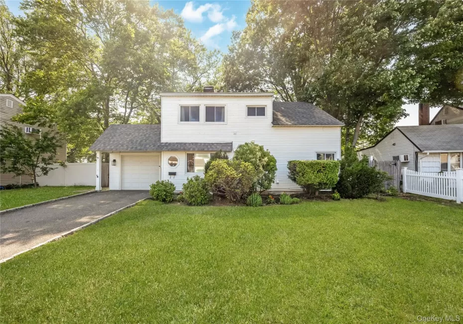 201 Cypress Lane, Hempstead, NY, 4 Bedrooms Bedrooms, 9 Rooms Rooms,2 BathroomsBathrooms,Residential,For Rent,Cypress,0,1016335 201 Cypress Lane, Hempstead, NY, 4 Bedrooms Bedrooms, 9 Rooms Rooms,2 BathroomsBathrooms,Residential,For Rent,Cypress,0,1016335