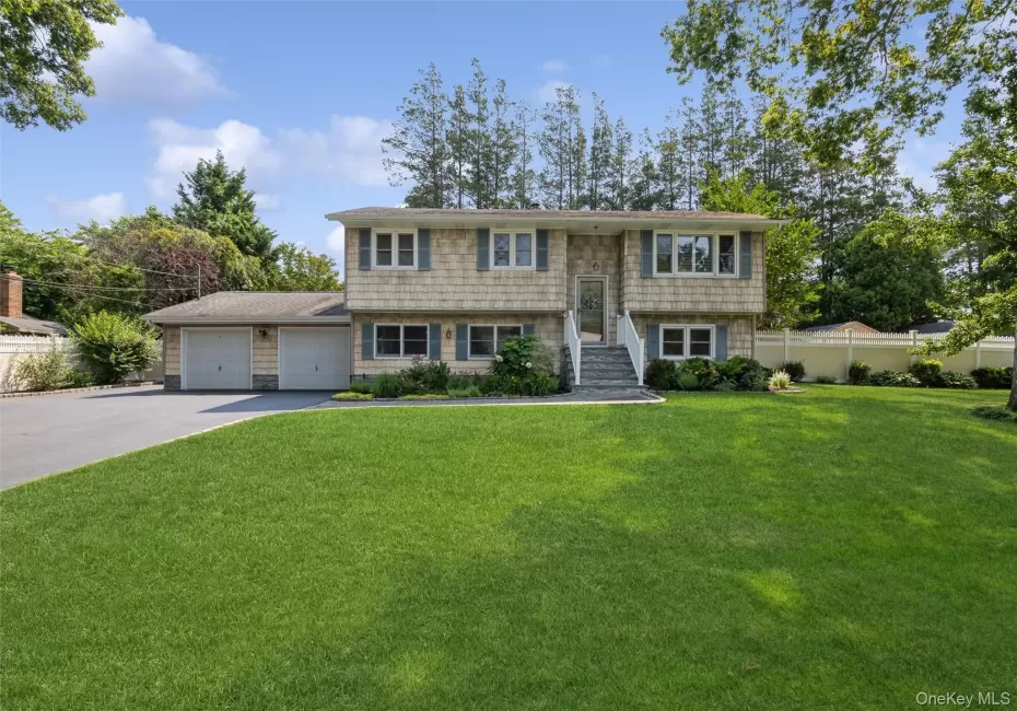 115 Clarendon Road, Brookhaven, NY, 4 Bedrooms Bedrooms, 12 Rooms Rooms,2 BathroomsBathrooms,Residential,For Rent,Clarendon,0,1007101 115 Clarendon Road, Brookhaven, NY, 4 Bedrooms Bedrooms, 12 Rooms Rooms,2 BathroomsBathrooms,Residential,For Rent,Clarendon,0,1007101