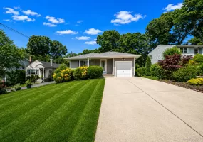 390 Blue Point Road, Brookhaven, NY, 3 Bedrooms Bedrooms, 6 Rooms Rooms,1 BathroomBathrooms,Residential,For Rent,Blue Point,0,1017790 390 Blue Point Road, Brookhaven, NY, 3 Bedrooms Bedrooms, 6 Rooms Rooms,1 BathroomBathrooms,Residential,For Rent,Blue Point,0,1017790