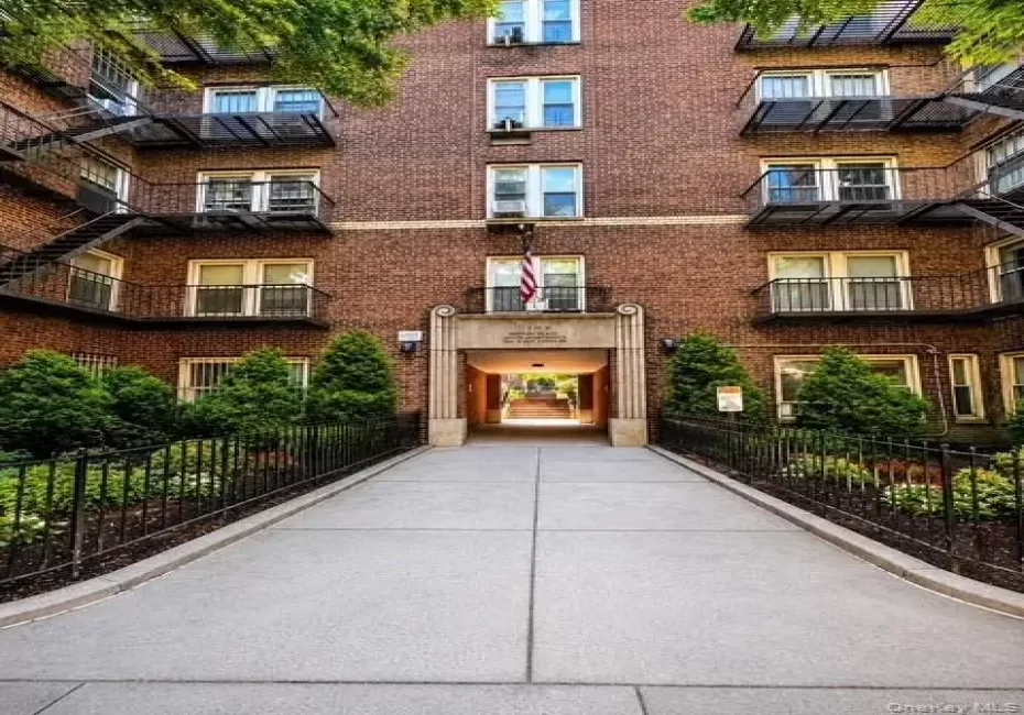 48-20 44th Street, New York, NY, 1 Bedroom Bedrooms, 3 Rooms Rooms,1 BathroomBathrooms,Residential,For Rent,44th,0,1019574 48-20 44th Street, New York, NY, 1 Bedroom Bedrooms, 3 Rooms Rooms,1 BathroomBathrooms,Residential,For Rent,44th,0,1019574