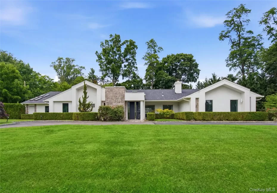 3 Engineers Road, North Hempstead, NY, 5 Bedrooms Bedrooms, 9 Rooms Rooms,3 BathroomsBathrooms,Residential,For Rent,Engineers,0,1019591 3 Engineers Road, North Hempstead, NY, 5 Bedrooms Bedrooms, 9 Rooms Rooms,3 BathroomsBathrooms,Residential,For Rent,Engineers,0,1019591