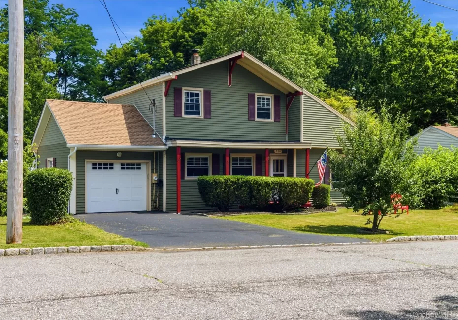 200 Walnut Street, Montgomery, NY, 3 Bedrooms Bedrooms, 7 Rooms Rooms,1 BathroomBathrooms,Residential,For Rent,Walnut,0,1020519 200 Walnut Street, Montgomery, NY, 3 Bedrooms Bedrooms, 7 Rooms Rooms,1 BathroomBathrooms,Residential,For Rent,Walnut,0,1020519