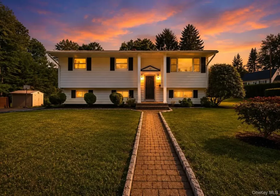 12 Flitt Street, Clarkstown, NY, 4 Bedrooms Bedrooms, 8 Rooms Rooms,2 BathroomsBathrooms,Residential,For Rent,Flitt,0,1020671 12 Flitt Street, Clarkstown, NY, 4 Bedrooms Bedrooms, 8 Rooms Rooms,2 BathroomsBathrooms,Residential,For Rent,Flitt,0,1020671