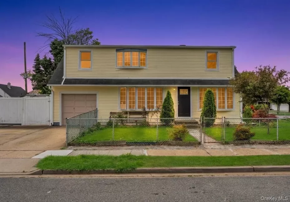163 Miller Road, Oyster Bay, NY, 5 Bedrooms Bedrooms, 10 Rooms Rooms,3 BathroomsBathrooms,Residential,For Rent,Miller,0,1018558 163 Miller Road, Oyster Bay, NY, 5 Bedrooms Bedrooms, 10 Rooms Rooms,3 BathroomsBathrooms,Residential,For Rent,Miller,0,1018558