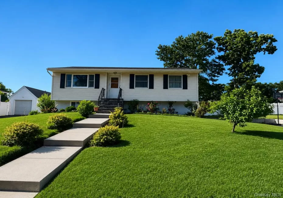 19 Church Street, Brookhaven, NY, 5 Bedrooms Bedrooms, 9 Rooms Rooms,2 BathroomsBathrooms,Residential,For Rent,Church,0,1019934 19 Church Street, Brookhaven, NY, 5 Bedrooms Bedrooms, 9 Rooms Rooms,2 BathroomsBathrooms,Residential,For Rent,Church,0,1019934