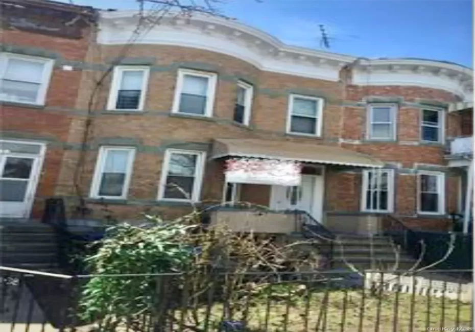 9136 Lefferts Boulevard, New York, NY, 4 Bedrooms Bedrooms, 8 Rooms Rooms,1 BathroomBathrooms,Residential Lease,For Rent,Lefferts,0,1020829 9136 Lefferts Boulevard, New York, NY, 4 Bedrooms Bedrooms, 8 Rooms Rooms,1 BathroomBathrooms,Residential Lease,For Rent,Lefferts,0,1020829
