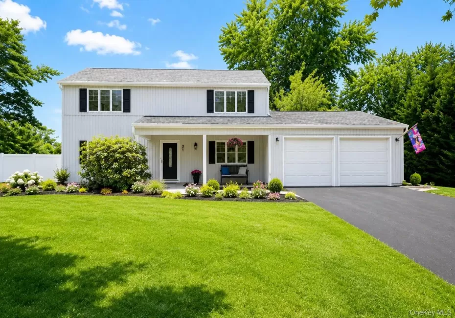 31 Marwood Place, Brookhaven, NY, 3 Bedrooms Bedrooms, 10 Rooms Rooms,2 BathroomsBathrooms,Residential,For Rent,Marwood,0,1020828 31 Marwood Place, Brookhaven, NY, 3 Bedrooms Bedrooms, 10 Rooms Rooms,2 BathroomsBathrooms,Residential,For Rent,Marwood,0,1020828