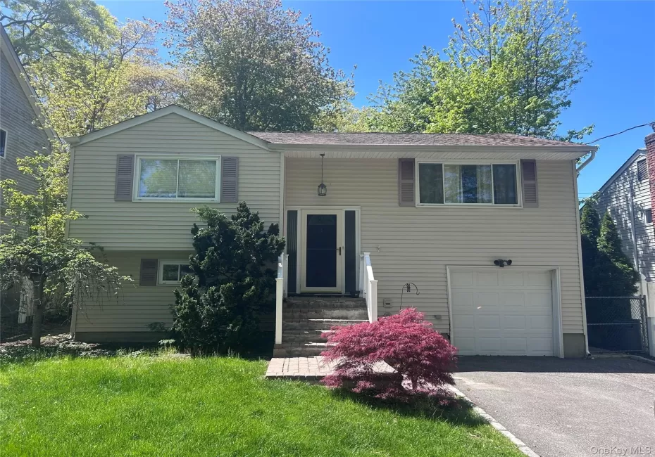 21a thorney Avenue, Huntington, NY, 4 Bedrooms Bedrooms, 9 Rooms Rooms,2 BathroomsBathrooms,Residential Lease,For Rent,thorney,0,1020798 21a thorney Avenue, Huntington, NY, 4 Bedrooms Bedrooms, 9 Rooms Rooms,2 BathroomsBathrooms,Residential Lease,For Rent,thorney,0,1020798