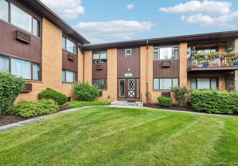 3 Lawrence Park Drive, Orangetown, NY, 1 Bedroom Bedrooms, 4 Rooms Rooms,1 BathroomBathrooms,Residential,For Rent,Lawrence Park,0,1016088 3 Lawrence Park Drive, Orangetown, NY, 1 Bedroom Bedrooms, 4 Rooms Rooms,1 BathroomBathrooms,Residential,For Rent,Lawrence Park,0,1016088