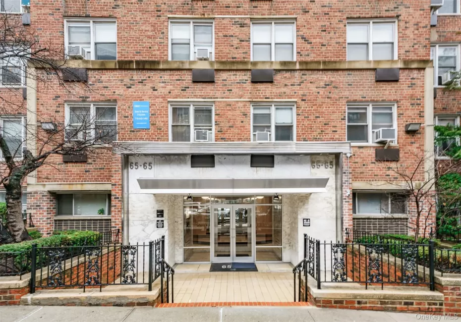 65-65 Wetherole Street, New York, NY, 1 Bedroom Bedrooms, 5 Rooms Rooms,1 BathroomBathrooms,Residential,For Rent,Wetherole,0,1021022 65-65 Wetherole Street, New York, NY, 1 Bedroom Bedrooms, 5 Rooms Rooms,1 BathroomBathrooms,Residential,For Rent,Wetherole,0,1021022