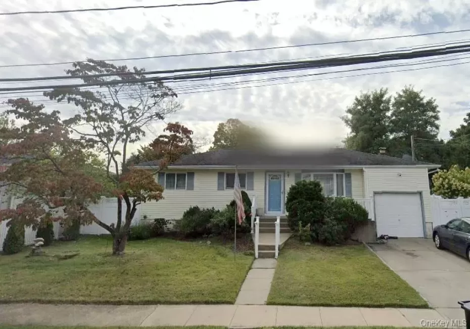 76 Harrisburg Street, Islip, NY, 4 Bedrooms Bedrooms, 6 Rooms Rooms,1 BathroomBathrooms,Residential Lease,For Rent,Harrisburg,0,1020866 76 Harrisburg Street, Islip, NY, 4 Bedrooms Bedrooms, 6 Rooms Rooms,1 BathroomBathrooms,Residential Lease,For Rent,Harrisburg,0,1020866