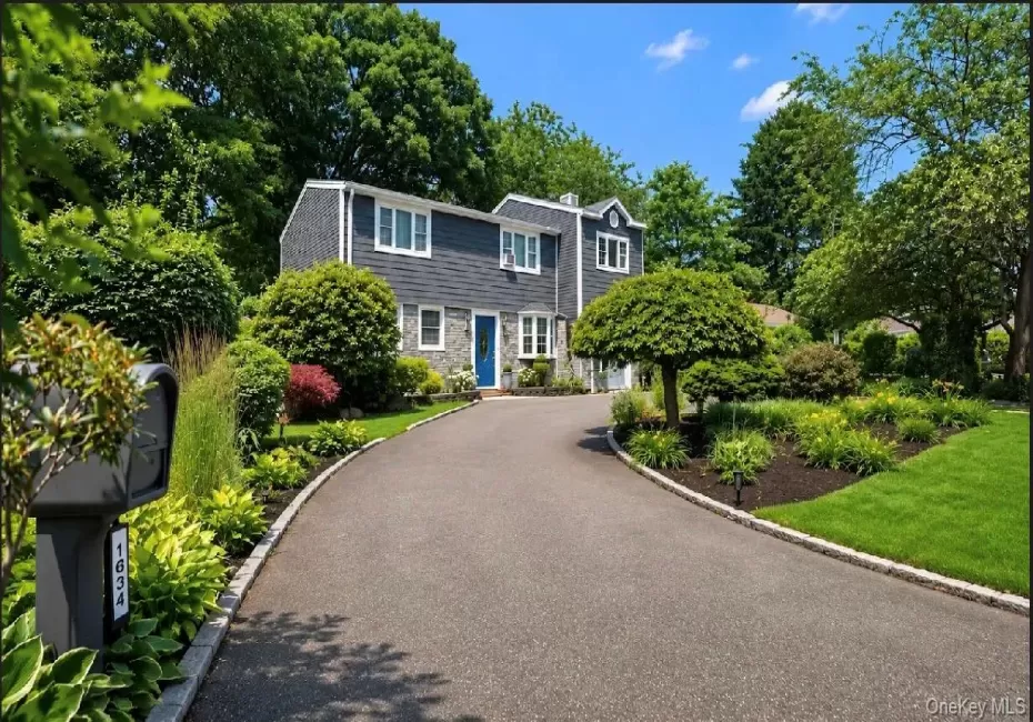 1634 Gardiner Drive, Islip, NY, 5 Bedrooms Bedrooms, 8 Rooms Rooms,2 BathroomsBathrooms,Residential,For Rent,Gardiner,0,1020844 1634 Gardiner Drive, Islip, NY, 5 Bedrooms Bedrooms, 8 Rooms Rooms,2 BathroomsBathrooms,Residential,For Rent,Gardiner,0,1020844