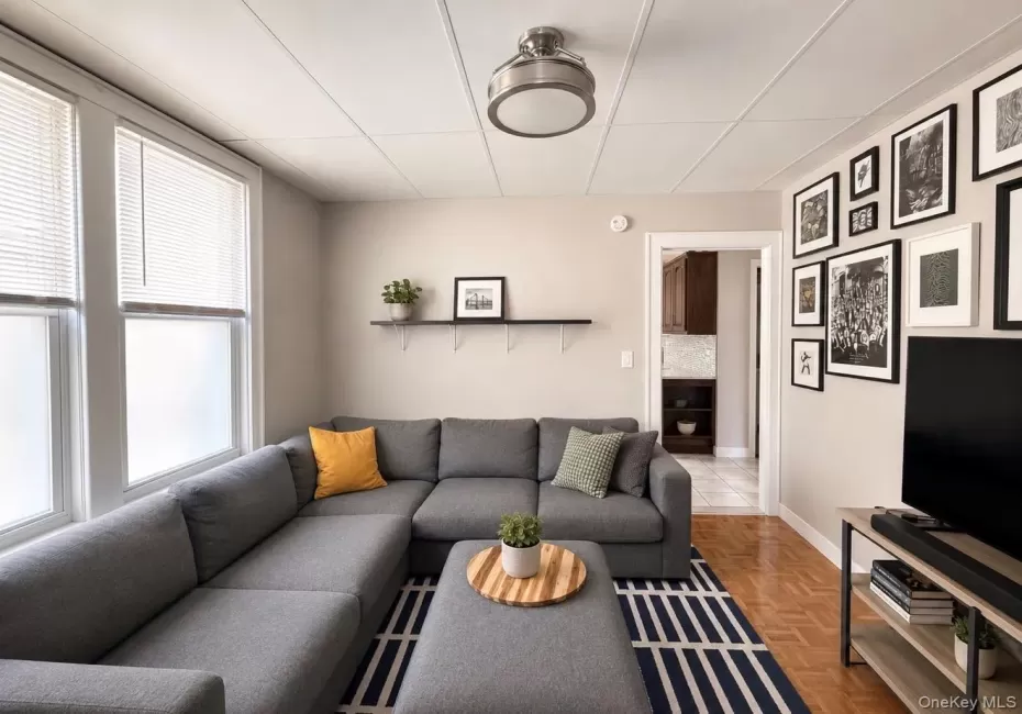 5985 57th Drive, New York, NY, 2 Bedrooms Bedrooms, 5 Rooms Rooms,1 BathroomBathrooms,Residential Lease,For Rent,57th,0,1021012 5985 57th Drive, New York, NY, 2 Bedrooms Bedrooms, 5 Rooms Rooms,1 BathroomBathrooms,Residential Lease,For Rent,57th,0,1021012