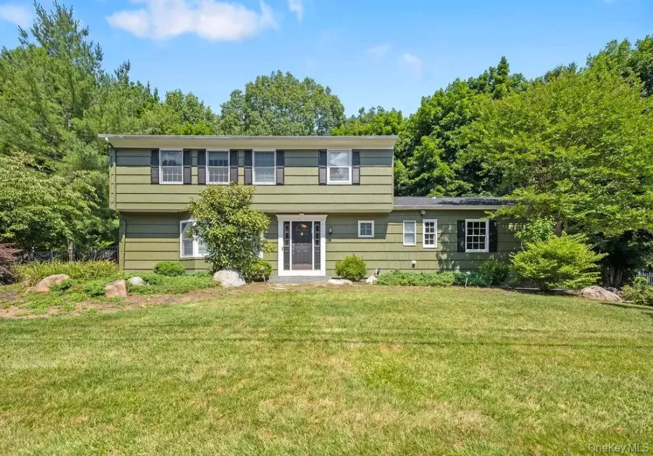 21 Ardsley Drive, Clarkstown, NY, 4 Bedrooms Bedrooms, 13 Rooms Rooms,2 BathroomsBathrooms,Residential,For Rent,Ardsley,0,1020287 21 Ardsley Drive, Clarkstown, NY, 4 Bedrooms Bedrooms, 13 Rooms Rooms,2 BathroomsBathrooms,Residential,For Rent,Ardsley,0,1020287