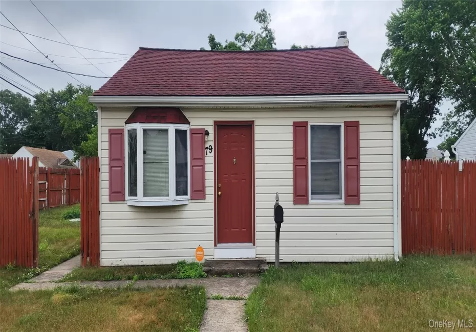 79 Commack Road, Babylon, NY, 2 Bedrooms Bedrooms, 5 Rooms Rooms,1 BathroomBathrooms,Residential,For Rent,Commack,0,1021019 79 Commack Road, Babylon, NY, 2 Bedrooms Bedrooms, 5 Rooms Rooms,1 BathroomBathrooms,Residential,For Rent,Commack,0,1021019