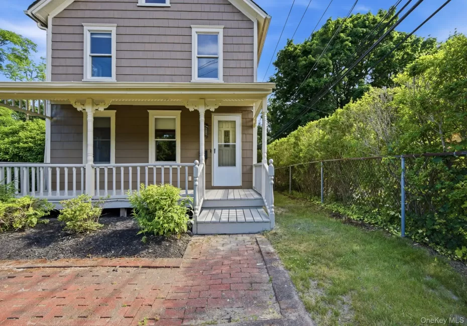 302 Broadway, Brookhaven, NY, 3 Bedrooms Bedrooms, 6 Rooms Rooms,2 BathroomsBathrooms,Residential,For Rent,Broadway,0,979382 302 Broadway, Brookhaven, NY, 3 Bedrooms Bedrooms, 6 Rooms Rooms,2 BathroomsBathrooms,Residential,For Rent,Broadway,0,979382