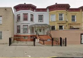 8831 161st Street, New York, NY, 4 Bedrooms Bedrooms, 5 Rooms Rooms,1 BathroomBathrooms,Residential Lease,For Rent,161st,0,1019943 8831 161st Street, New York, NY, 4 Bedrooms Bedrooms, 5 Rooms Rooms,1 BathroomBathrooms,Residential Lease,For Rent,161st,0,1019943