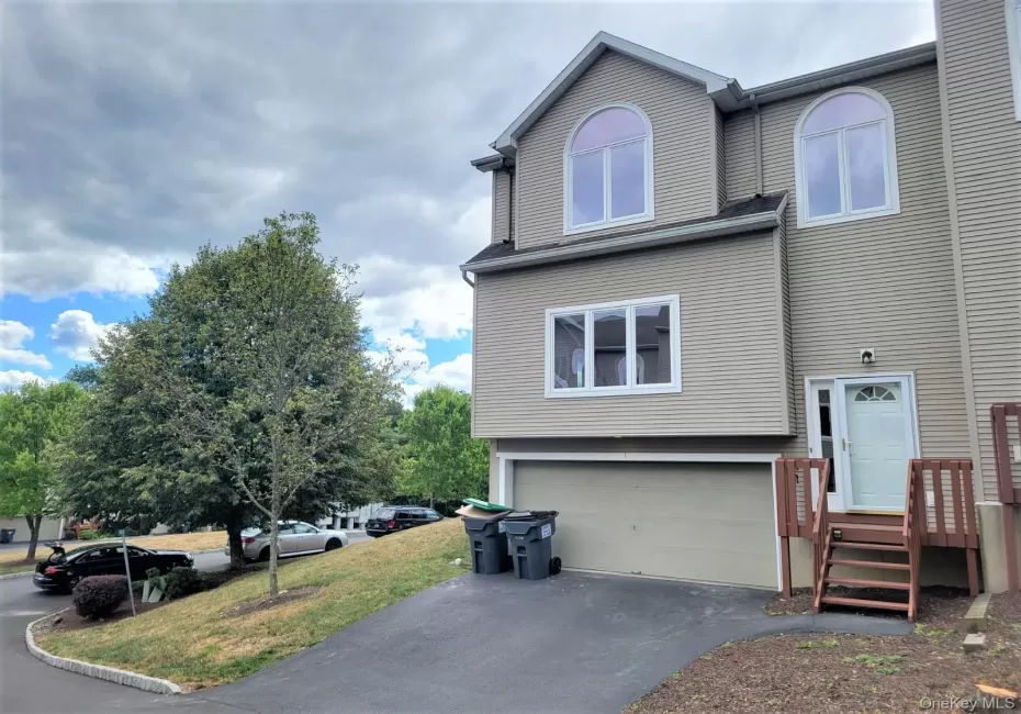 1 Boulder Court, Woodbury, NY, 3 Bedrooms Bedrooms, 6 Rooms Rooms,2 BathroomsBathrooms,Residential Lease,For Rent,Boulder,0,1021465 1 Boulder Court, Woodbury, NY, 3 Bedrooms Bedrooms, 6 Rooms Rooms,2 BathroomsBathrooms,Residential Lease,For Rent,Boulder,0,1021465