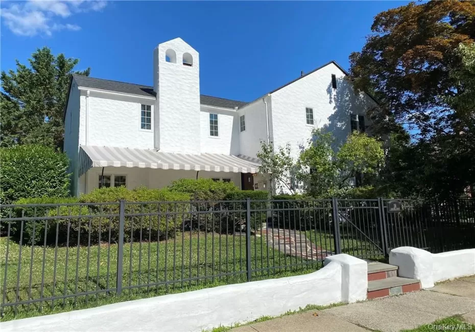 18 Chestnut Avenue, Pelham, NY, 4 Bedrooms Bedrooms, 8 Rooms Rooms,2 BathroomsBathrooms,Residential Lease,For Rent,Chestnut,0,1007836 18 Chestnut Avenue, Pelham, NY, 4 Bedrooms Bedrooms, 8 Rooms Rooms,2 BathroomsBathrooms,Residential Lease,For Rent,Chestnut,0,1007836