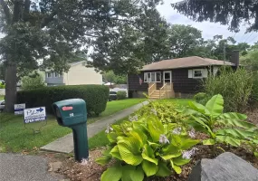 20 Birch Avenue, Brookhaven, NY, 2 Bedrooms Bedrooms, 5 Rooms Rooms,1 BathroomBathrooms,Residential,For Rent,Birch,0,1020644 20 Birch Avenue, Brookhaven, NY, 2 Bedrooms Bedrooms, 5 Rooms Rooms,1 BathroomBathrooms,Residential,For Rent,Birch,0,1020644