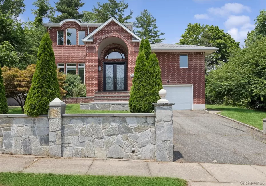 300 Ellen Place, Oyster Bay, NY, 5 Bedrooms Bedrooms, 9 Rooms Rooms,4 BathroomsBathrooms,Residential,For Rent,Ellen,0,1019773 300 Ellen Place, Oyster Bay, NY, 5 Bedrooms Bedrooms, 9 Rooms Rooms,4 BathroomsBathrooms,Residential,For Rent,Ellen,0,1019773