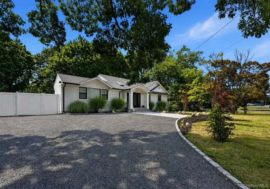 566 Locust Avenue, Islip, NY, 3 Bedrooms Bedrooms, 7 Rooms Rooms,2 BathroomsBathrooms,Residential,For Rent,Locust,0,1021139 566 Locust Avenue, Islip, NY, 3 Bedrooms Bedrooms, 7 Rooms Rooms,2 BathroomsBathrooms,Residential,For Rent,Locust,0,1021139