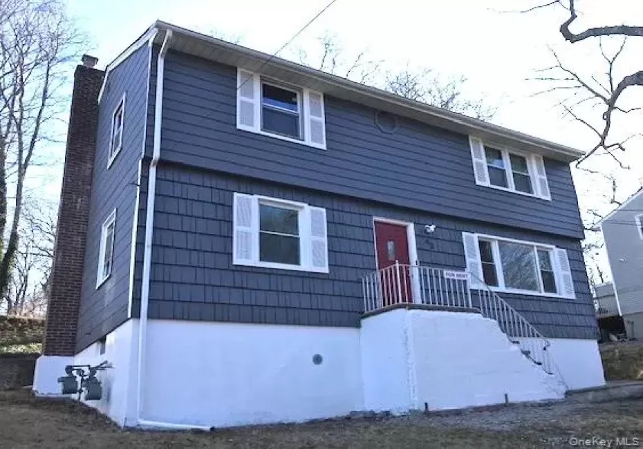 42 Roosevelt Avenue, Huntington, NY, 2 Bedrooms Bedrooms, 5 Rooms Rooms,1 BathroomBathrooms,Residential Lease,For Rent,Roosevelt,0,1020937 42 Roosevelt Avenue, Huntington, NY, 2 Bedrooms Bedrooms, 5 Rooms Rooms,1 BathroomBathrooms,Residential Lease,For Rent,Roosevelt,0,1020937