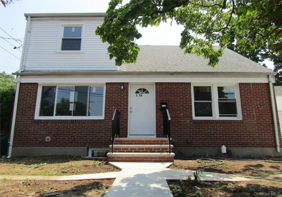 258 Brown Avenue, Hempstead, NY, 5 Bedrooms Bedrooms, 10 Rooms Rooms,3 BathroomsBathrooms,Residential,For Rent,Brown,0,1021188 258 Brown Avenue, Hempstead, NY, 5 Bedrooms Bedrooms, 10 Rooms Rooms,3 BathroomsBathrooms,Residential,For Rent,Brown,0,1021188