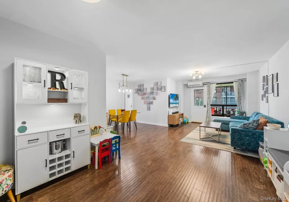 61-35 98 Street, New York, NY, 3 Bedrooms Bedrooms, 6 Rooms Rooms,2 BathroomsBathrooms,Residential,For Rent,98,0,1021219 61-35 98 Street, New York, NY, 3 Bedrooms Bedrooms, 6 Rooms Rooms,2 BathroomsBathrooms,Residential,For Rent,98,0,1021219