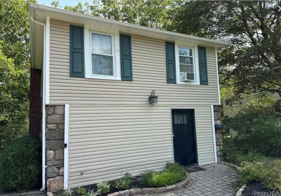 250 Oakland Avenue, Monroe, NY, 2 Bedrooms Bedrooms, 5 Rooms Rooms,1 BathroomBathrooms,Residential Lease,For Rent,Oakland,0,1021255 250 Oakland Avenue, Monroe, NY, 2 Bedrooms Bedrooms, 5 Rooms Rooms,1 BathroomBathrooms,Residential Lease,For Rent,Oakland,0,1021255