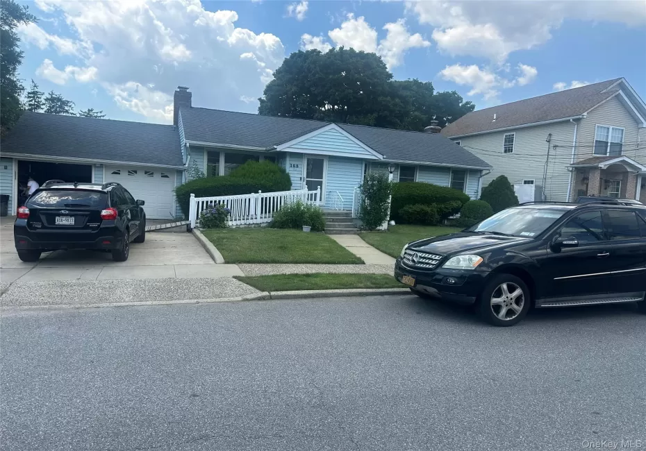 168 Lenox Avenue, Hempstead, NY, 5 Bedrooms Bedrooms, 9 Rooms Rooms,2 BathroomsBathrooms,Residential Lease,For Rent,Lenox,0,1021259 168 Lenox Avenue, Hempstead, NY, 5 Bedrooms Bedrooms, 9 Rooms Rooms,2 BathroomsBathrooms,Residential Lease,For Rent,Lenox,0,1021259