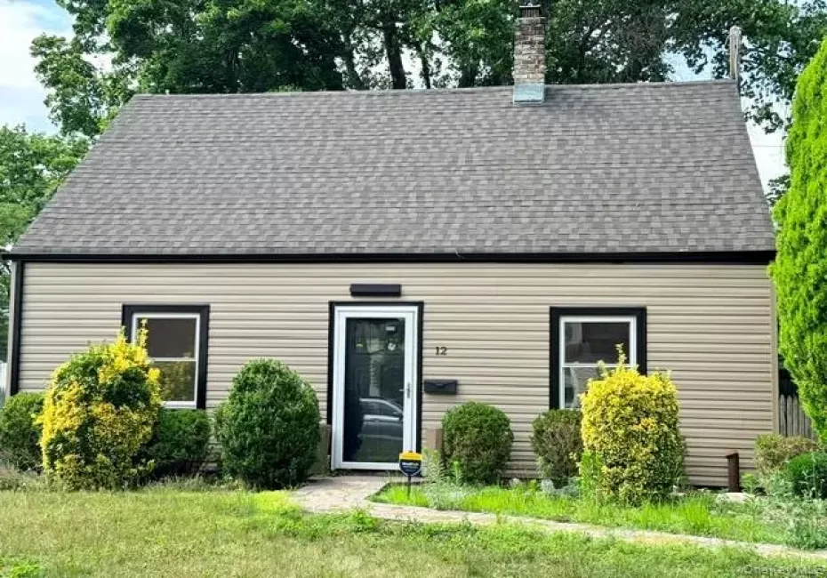 12 Garland Lane, North Hempstead, NY, 4 Bedrooms Bedrooms, 6 Rooms Rooms,2 BathroomsBathrooms,Residential,For Rent,Garland,0,1019974 12 Garland Lane, North Hempstead, NY, 4 Bedrooms Bedrooms, 6 Rooms Rooms,2 BathroomsBathrooms,Residential,For Rent,Garland,0,1019974