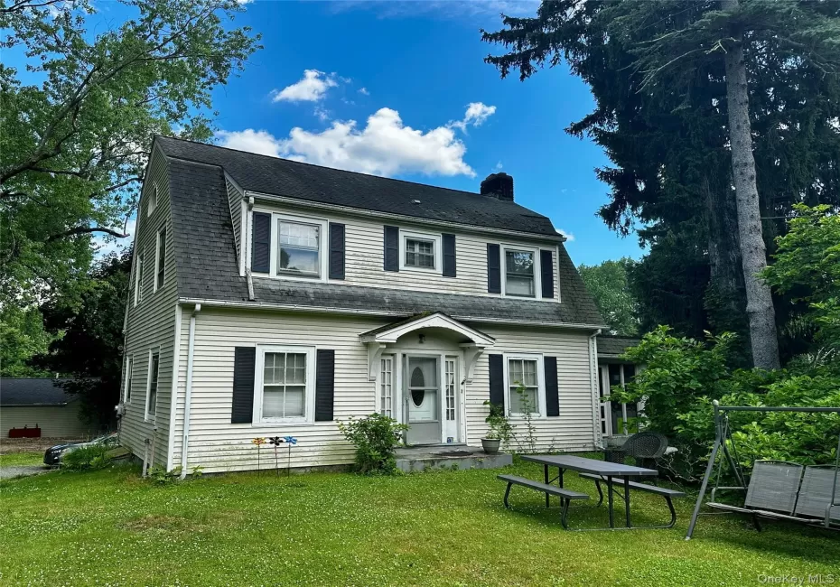 237 Windsor Highway, New Windsor, NY, 3 Bedrooms Bedrooms, 6 Rooms Rooms,1 BathroomBathrooms,Residential,For Rent,Windsor,0,1019884 237 Windsor Highway, New Windsor, NY, 3 Bedrooms Bedrooms, 6 Rooms Rooms,1 BathroomBathrooms,Residential,For Rent,Windsor,0,1019884