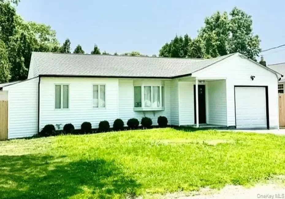 16 Adobe Drive, Brookhaven, NY, 3 Bedrooms Bedrooms, 7 Rooms Rooms,2 BathroomsBathrooms,Residential,For Rent,Adobe,0,1021068 16 Adobe Drive, Brookhaven, NY, 3 Bedrooms Bedrooms, 7 Rooms Rooms,2 BathroomsBathrooms,Residential,For Rent,Adobe,0,1021068