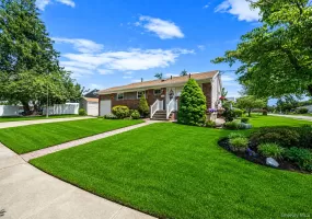 33 Wilshire Drive, Babylon, NY, 4 Bedrooms Bedrooms, 12 Rooms Rooms,3 BathroomsBathrooms,Residential,For Rent,Wilshire,0,1020284 33 Wilshire Drive, Babylon, NY, 4 Bedrooms Bedrooms, 12 Rooms Rooms,3 BathroomsBathrooms,Residential,For Rent,Wilshire,0,1020284