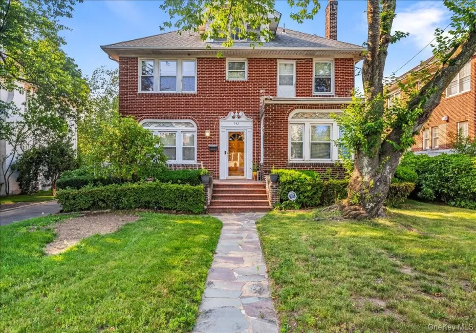 942 Greenfield Road, Hempstead, NY, 4 Bedrooms Bedrooms, 9 Rooms Rooms,3 BathroomsBathrooms,Residential Lease,For Rent,Greenfield,0,1021325 942 Greenfield Road, Hempstead, NY, 4 Bedrooms Bedrooms, 9 Rooms Rooms,3 BathroomsBathrooms,Residential Lease,For Rent,Greenfield,0,1021325