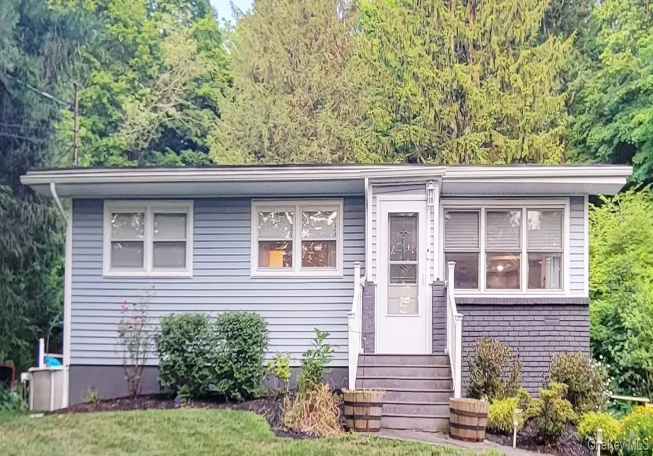 42 Old St Rte 208, Montgomery, NY, 3 Bedrooms Bedrooms, 7 Rooms Rooms,1 BathroomBathrooms,Residential,For Rent,Old St Rte 208,0,1020618 42 Old St Rte 208, Montgomery, NY, 3 Bedrooms Bedrooms, 7 Rooms Rooms,1 BathroomBathrooms,Residential,For Rent,Old St Rte 208,0,1020618